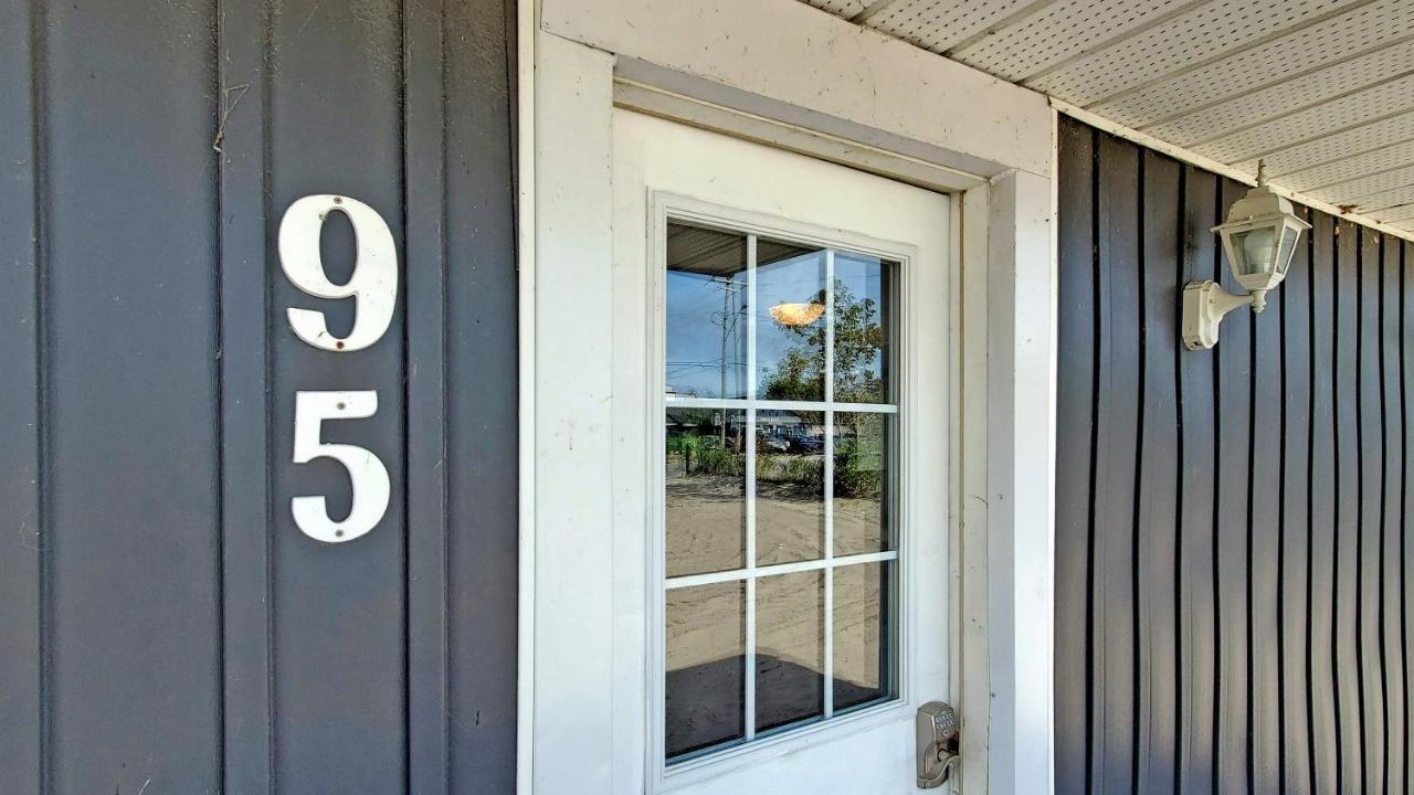 Main Beach River Retreat - Wasaga Beach 1 - Main Strip - 95 Mosley St Exterior photo